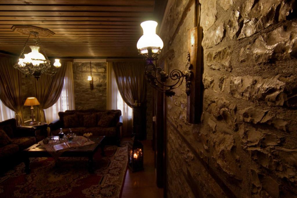 Archontiko Geki 1876 Hotel Papingo Buitenkant foto